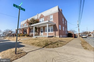 121WoodlawnAve