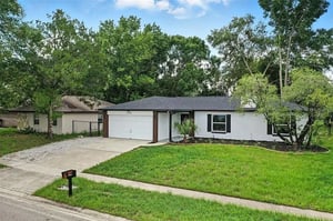 1546 Providence Cir-Front